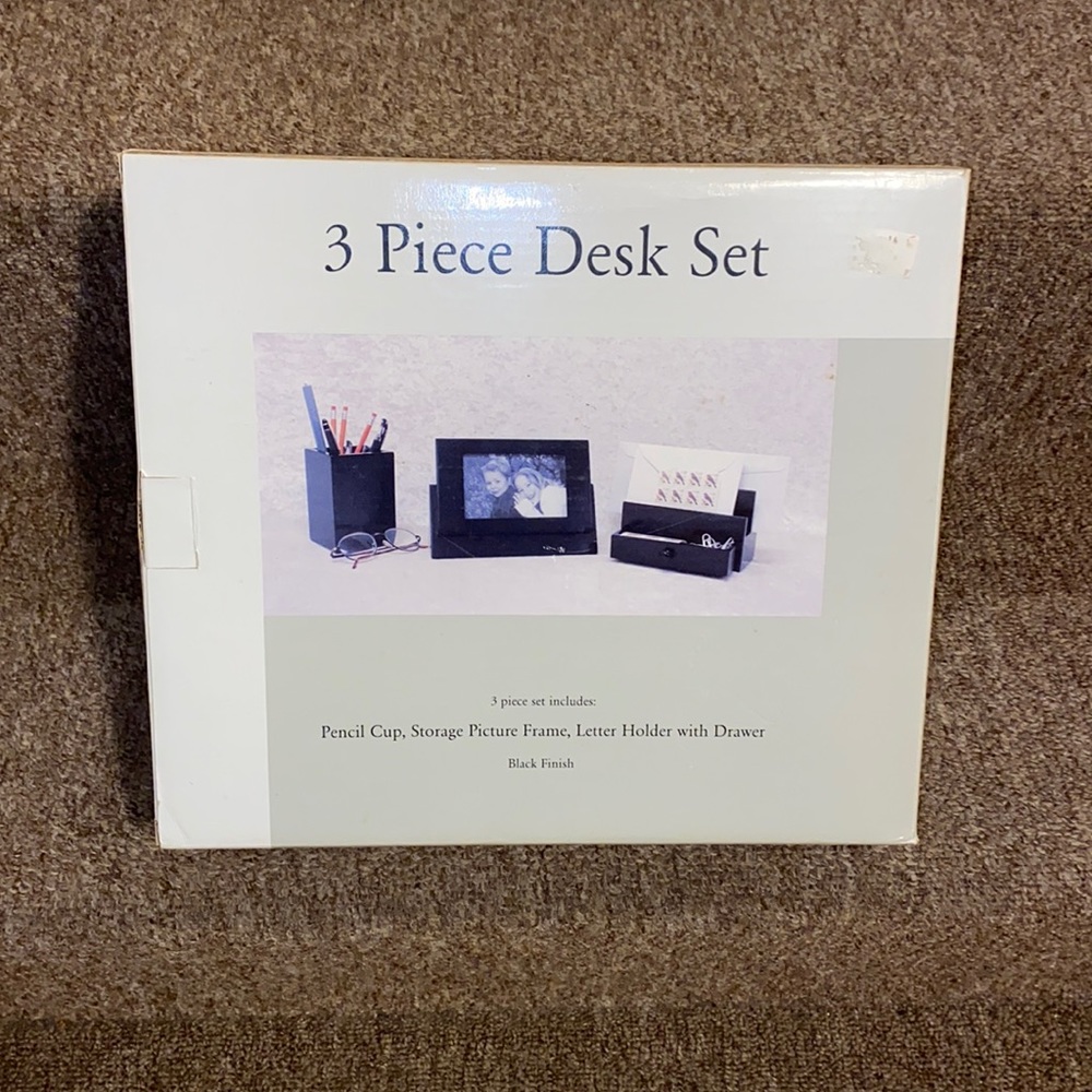🔘NWT 3PC Desk Set - Black Finish